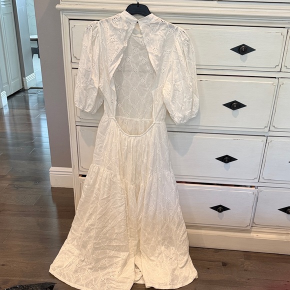 White Eyelet Tiered open back Midi Dress - Women - Picture 2 of 2